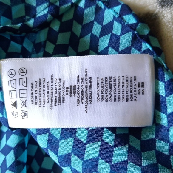 Michael Michael Kors Blue Chevron Pleated V Neckline Sheer Blouse Size Small - Picture 6 of 6